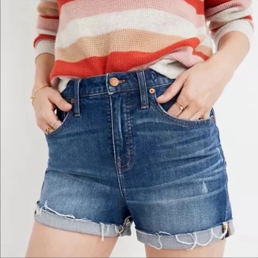 Madewell High-Rise Denim Shorts in Glenoaks Wash.